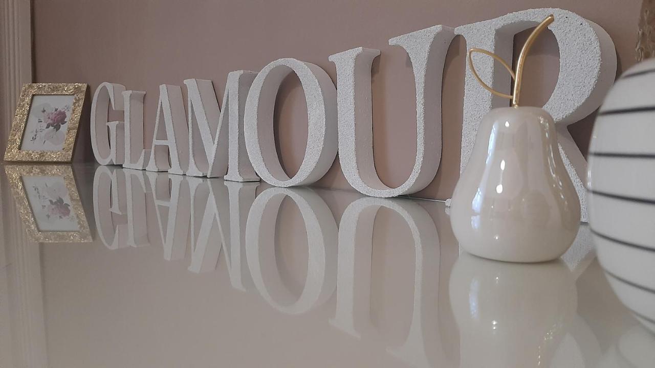 Glamour Apartman Gyula Dış mekan fotoğraf