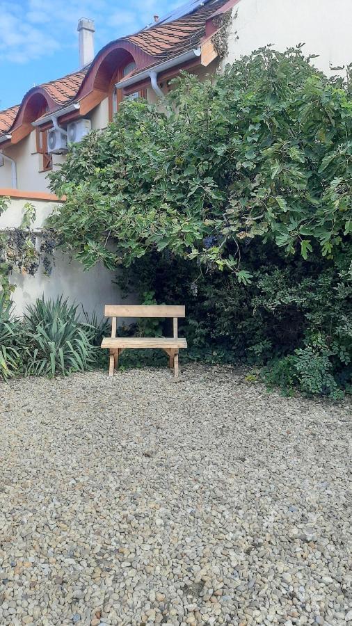 Glamour Apartman Gyula Dış mekan fotoğraf
