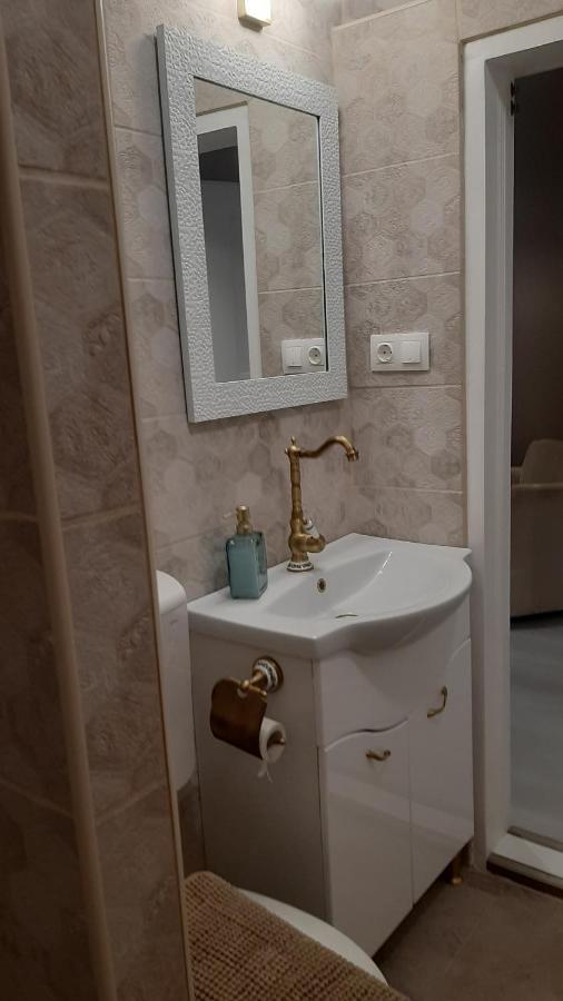 Glamour Apartman Gyula Dış mekan fotoğraf