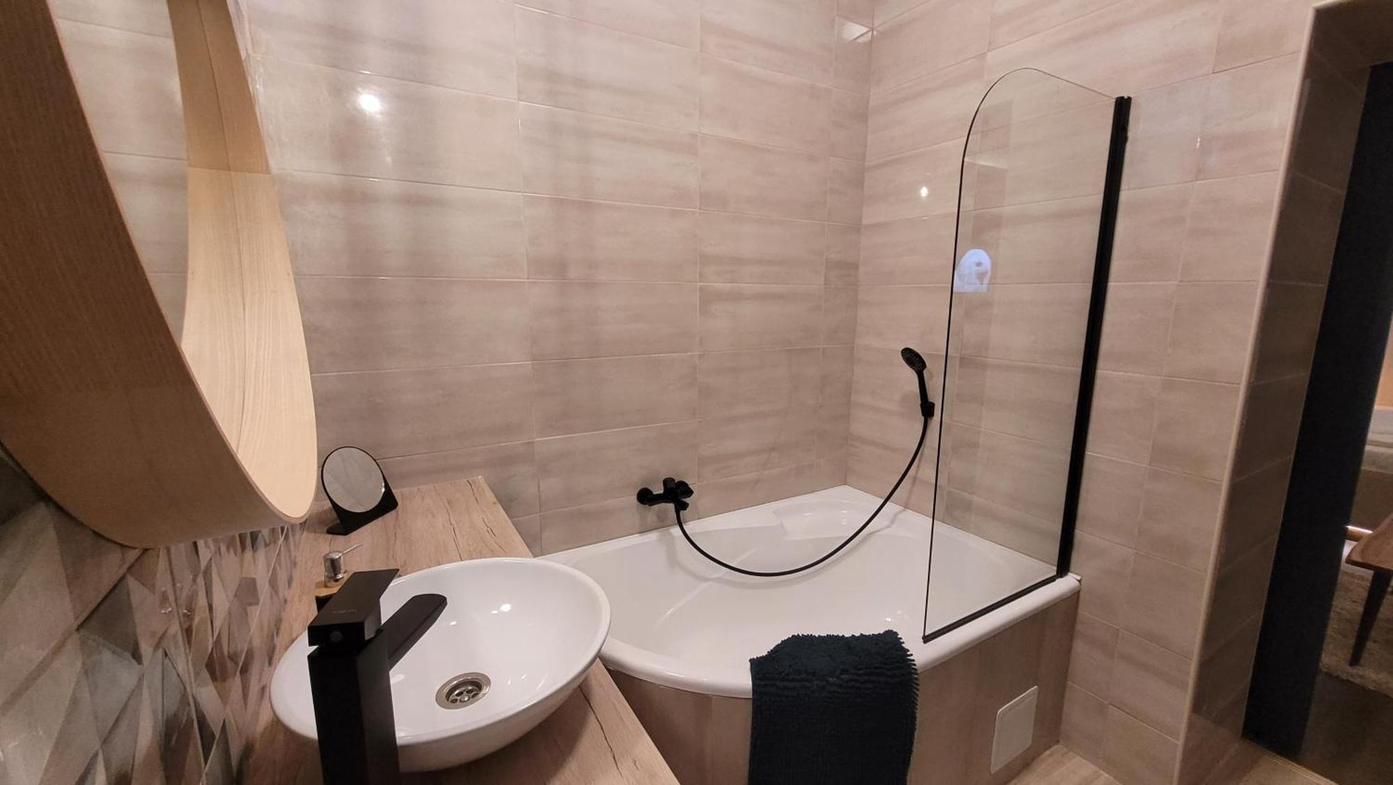 Glamour Apartman Gyula Dış mekan fotoğraf